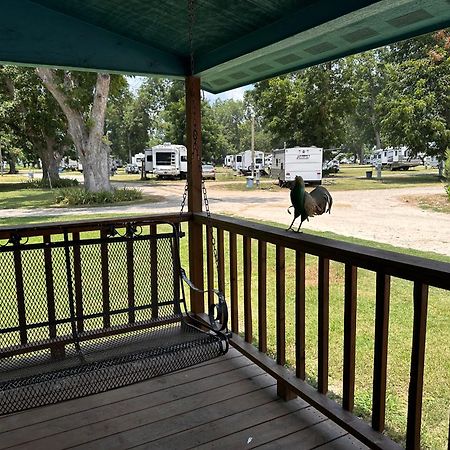 Turn On Inn Lake Village Exterior photo