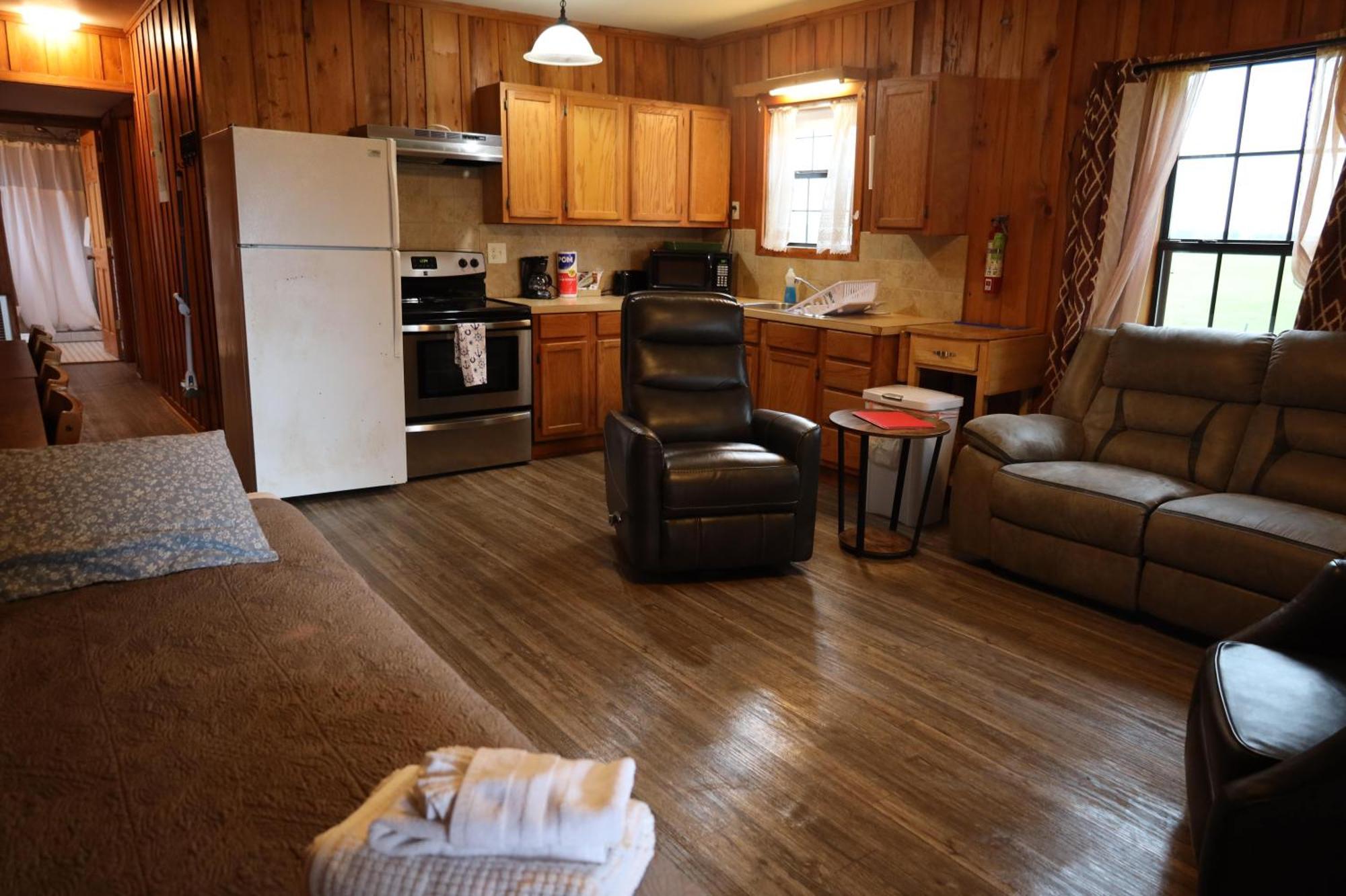Turn On Inn Lake Village Room photo